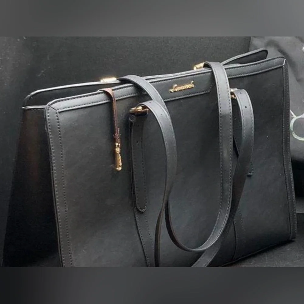 LIKE NEW Lovevook Enamored Laptop Bag